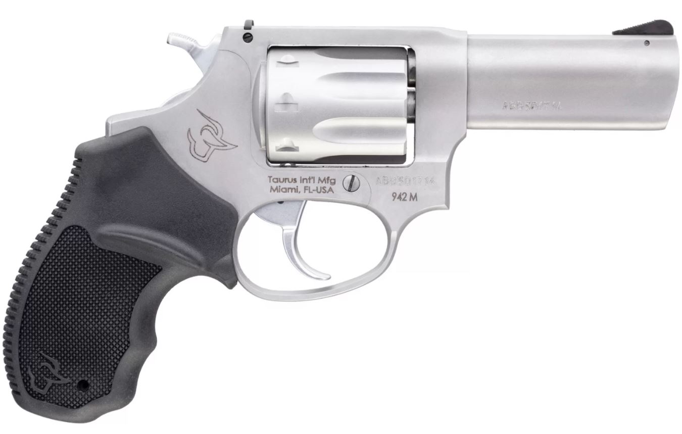 TAURUS 942 22 WMR 3