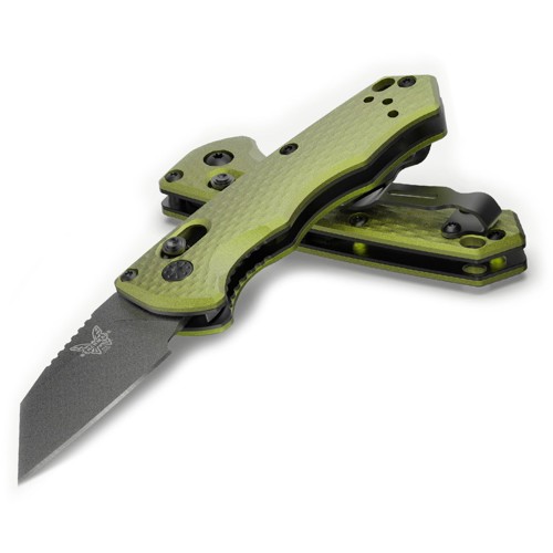 BENCHMADE Partial Immunity AXIS Folding Knife 2.49" Wharncliffe Blade | Green Aluminum Handles